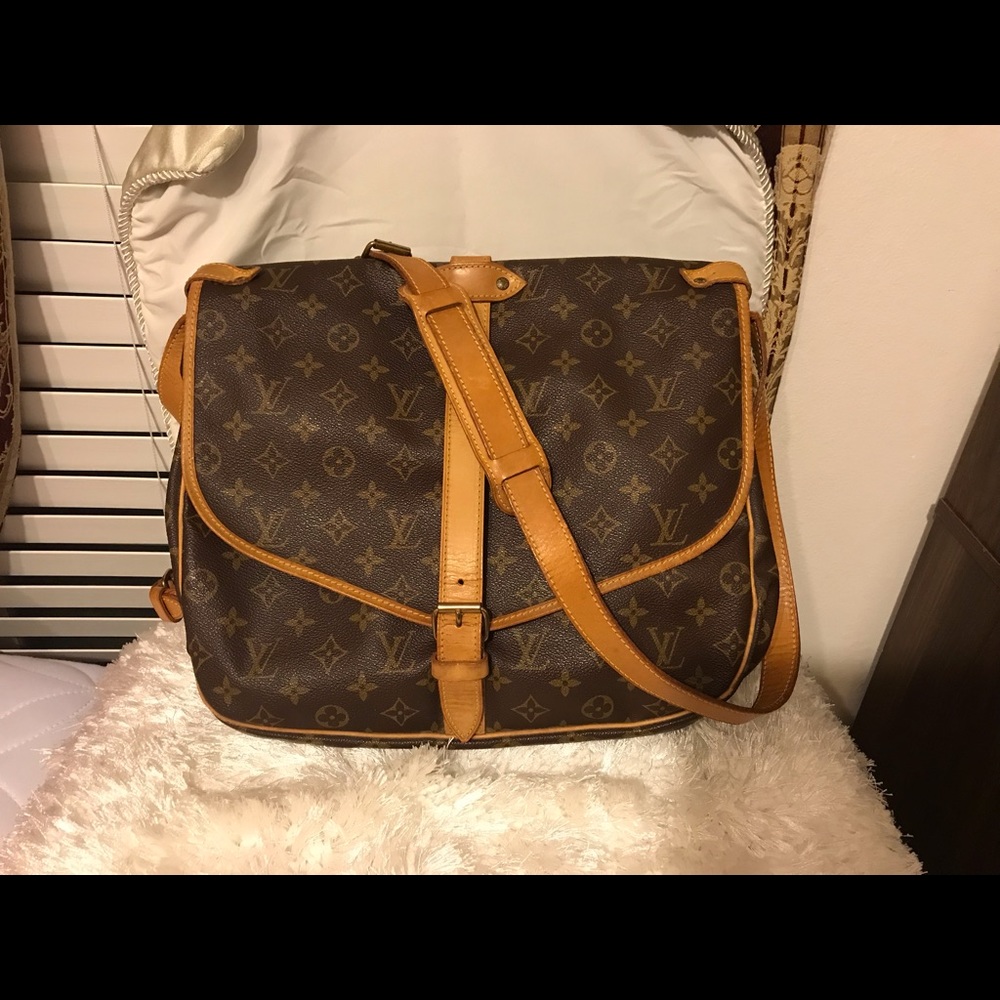 Louis Vuitton Saumur 35 Sold - Picture 1 of 8